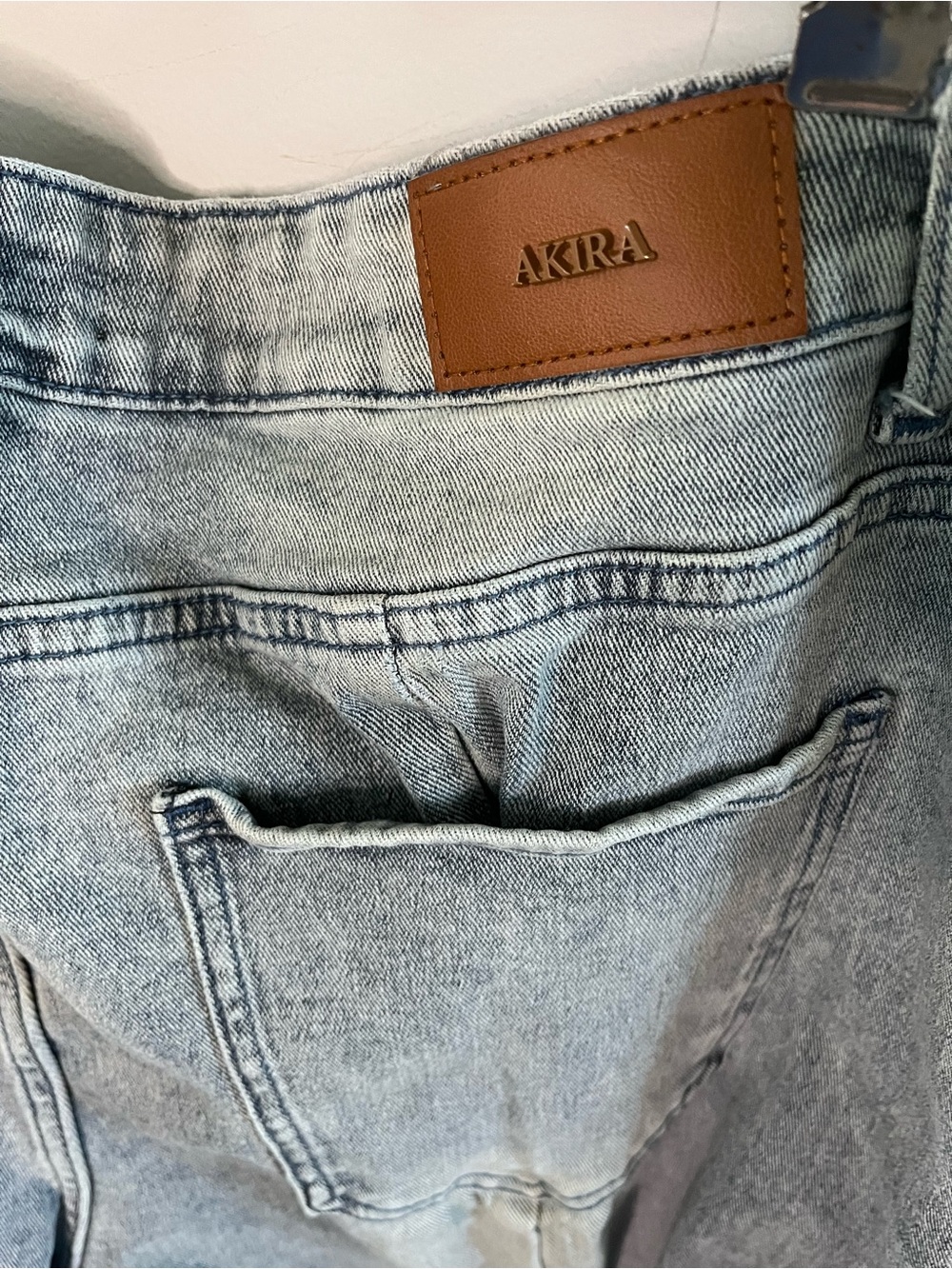 Akira Light Wash Stacked Ruched Buckle Strap Jeans Plus Size 19/34 - Picture 3 of 10